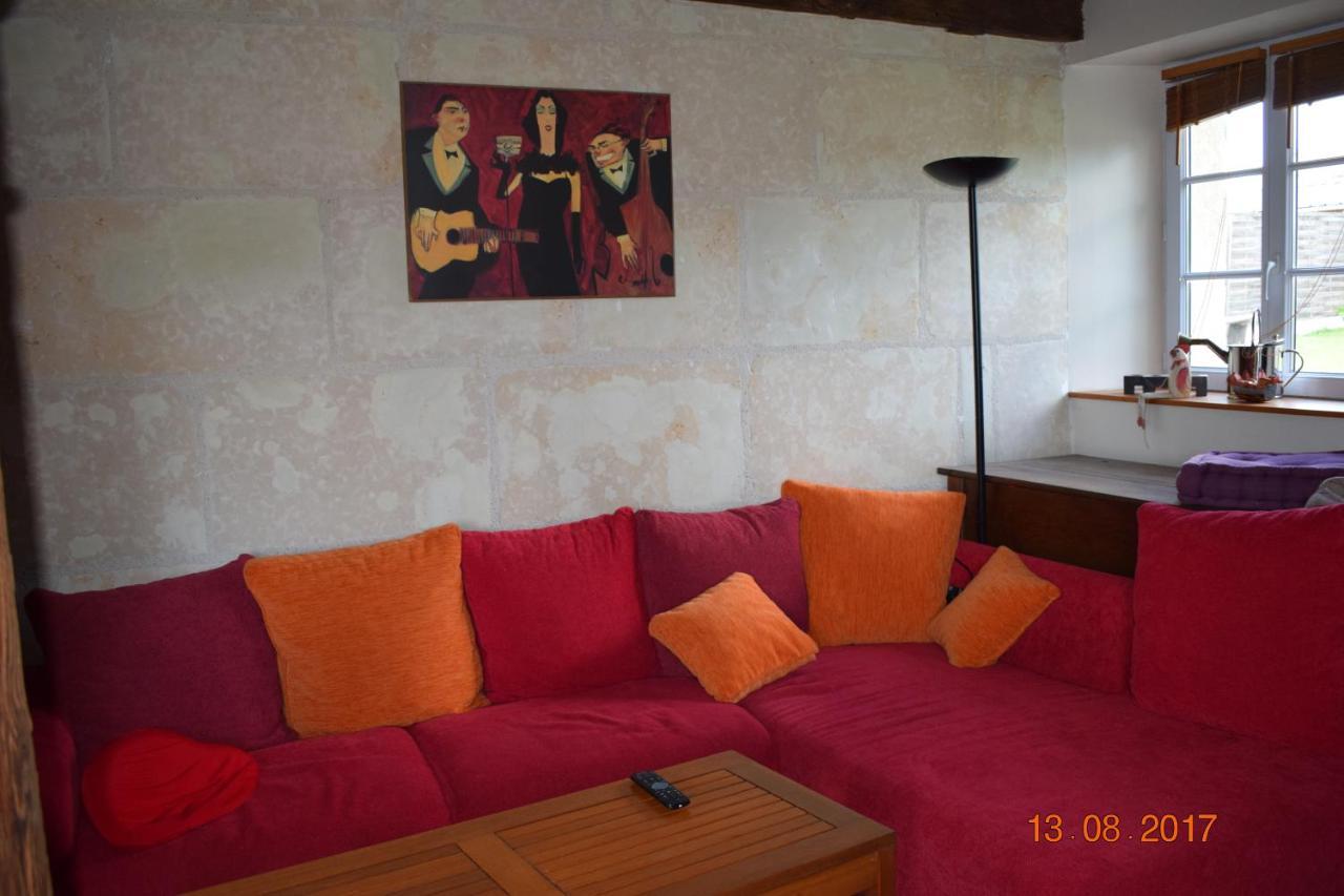 Au Calme Bed & Breakfast Houssay  Exterior photo